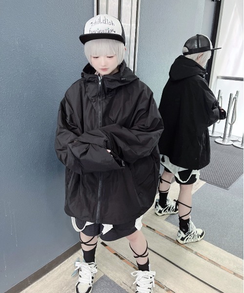 XU（エックスユー）の「【XU/エックスユー】military hood jacket / ジップアップジャケット ジップジャケット フード付き アウター 羽織り 秋服 冬服 オーバーサイズ ビッグサイズ（ミリタリージャケット・メンズ・ブラック・ONE SIZE）」の5枚目の写真