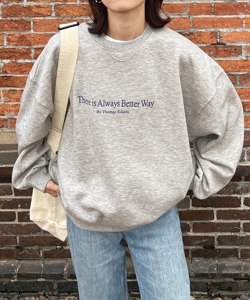 Chillfar(チルファー)の「アソートプリントロゴスウェット(スウェット・レディース・杢グレー/アイボリー系/カーキ系1/ブラック×ホワイト/ブラウン系/ダークグリーン系1/ブラック系/アイボリー系3/レッド系/オートミール/ブラウン系1/カーキ系/グレー系/アイボリー系4/レッド系1/ホワイト×ネイビー/アイボリー系1/ネイビー系/チャコール/アイボリー系2/ネイビー系1/ホワイト×ブラック/グレー系1/ダークグリーン系/ダークグリーン系2/ブラック系1/アイボリー系6/ピンク/ホワイト系/グレー系2/グレー系3/グレー系4/グレー系5/アイボリー系5/アイボリー系7/ブルー/ネイビー系2/レッド系2・FREE)」の14枚目の写真