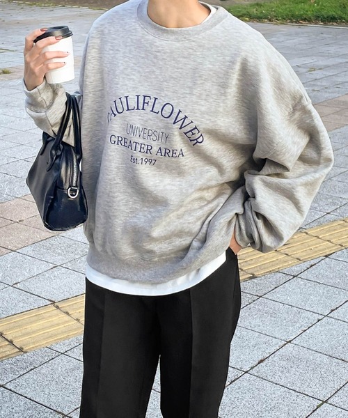 Chillfar(チルファー)の「アソートプリントロゴスウェット(スウェット・レディース・杢グレー/アイボリー系/カーキ系1/ブラック×ホワイト/ブラウン系/ダークグリーン系1/ブラック系/アイボリー系3/レッド系/オートミール/ブラウン系1/カーキ系/グレー系/アイボリー系4/レッド系1/ホワイト×ネイビー/アイボリー系1/ネイビー系/チャコール/アイボリー系2/ネイビー系1/ホワイト×ブラック/グレー系1/ダークグリーン系/ダークグリーン系2/ブラック系1/アイボリー系6/ピンク/ホワイト系/グレー系2/グレー系3/グレー系4/グレー系5/アイボリー系5/アイボリー系7/ブルー/ネイビー系2/レッド系2・FREE)」の7枚目の写真