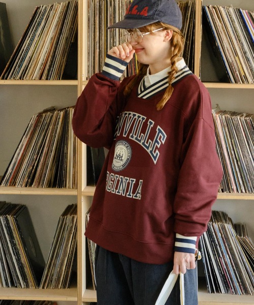 MONO-MART LADY'S（モノマートレディース）の「ラインリブスウェットＶネックカレッジロゴプルオーバー（スウェット・レディース・ネイビー/ボルドー/アイボリー/杢グレー・M/L）」の17枚目の写真