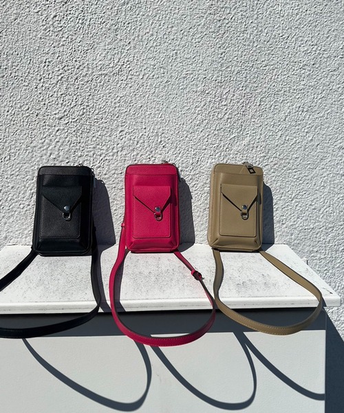 casane（カサネ）の「マルチスマホストラップケース（ショルダーバッグ・レディース・ベージュ/ピンク/ブラック・FREE）」の5枚目の写真