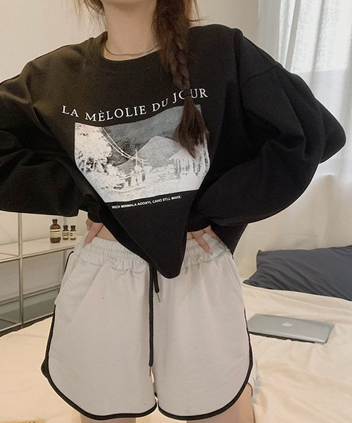 c.u.l(シーユーエル)の「クロップド丈プリントロンティー culw324(Tシャツ/カットソー・レディース・ベージュ/ブラック/アイボリー・FREE)」の3枚目の写真