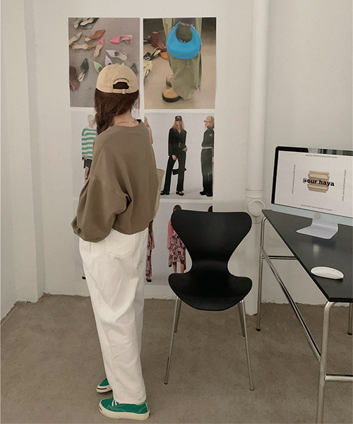 c.u.l(シーユーエル)の「クロップド丈プリントロンティー culw324(Tシャツ/カットソー・レディース・ベージュ/ブラック/アイボリー・FREE)」の10枚目の写真