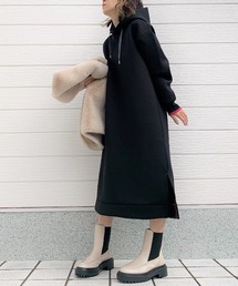 Q | ダンボールフードパーカーワンピース(ワンピース)