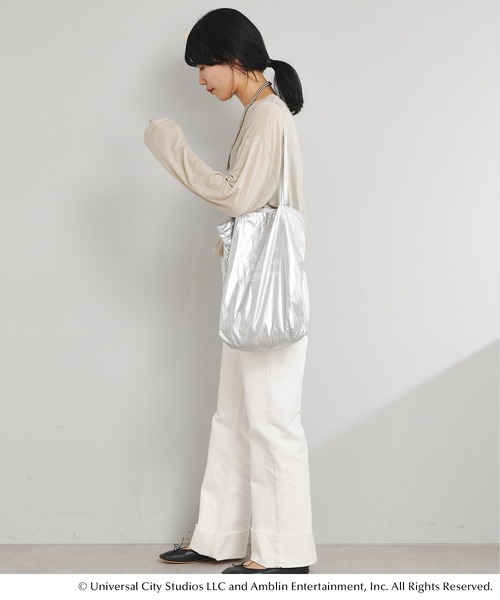 SHENERY(シーナリー)の「【BACK TO THE FUTURE】メタリックトートバッグ(トートバッグ・レディース・シルバー・FREE)」の19枚目の写真