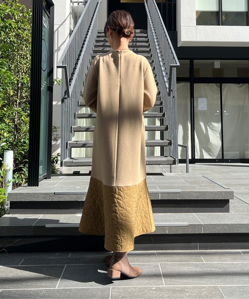 Chez toi(シェトワ)の「キルティング切替ペプラムワンピース(ワンピース・レディース・ベージュ/チャコールグレー・FREE)」の18枚目の写真