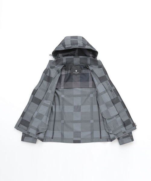BLACK LABEL CRESTBRIDGE(ブラックレーベル・クレストブリッジ)の「【WEB限定カラーあり】サッカーシャドークレストブリッジチェックパーカー(ブルゾン・メンズ・ネイビー/レッド系その他3/グレー系その他・L/M)」の17枚目の写真