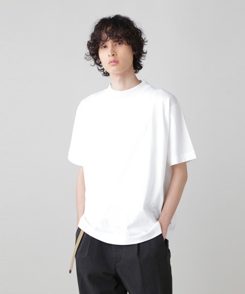 MHL.(エムエイチエル)の「LIGHT COTTON DRY JERSEY(Tシャツ/カットソー・メンズ・ホワイト/グリーン系その他2・LARGE/MEDIUM)」の2枚目の写真