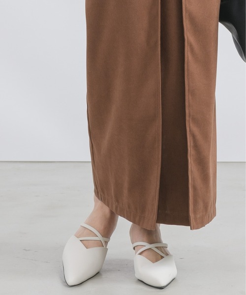 NEUNA（ヌナ）の「ダブルクロスヒールパンプス（パンプス・レディース・ブラック/アイボリー・SMALL/MEDIUM/LARGE）」の15枚目の写真