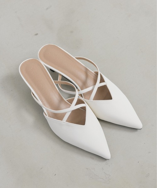 NEUNA（ヌナ）の「ダブルクロスヒールパンプス（パンプス・レディース・ブラック/アイボリー・SMALL/MEDIUM/LARGE）」の16枚目の写真