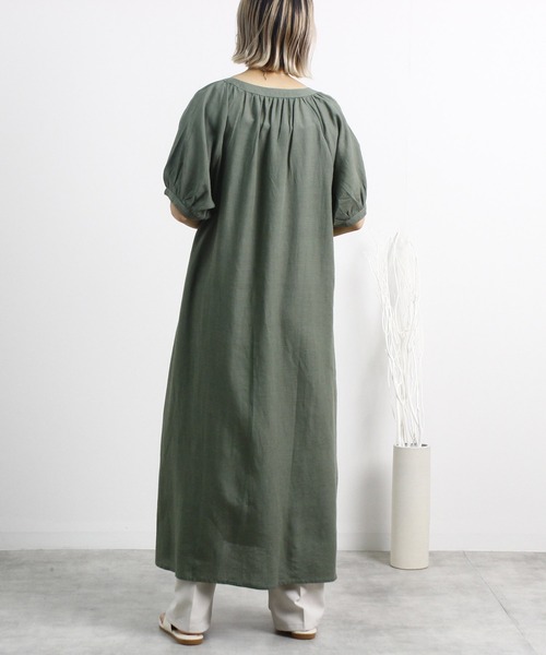 Fizz(フィズ)の「【Fizz/フィズ】 綿麻ミックス ボリューム袖ワンピース(ワンピース・レディース・グレイッシュベージュ/チャコール/ライトカーキ/ベージュ・M)」の6枚目の写真