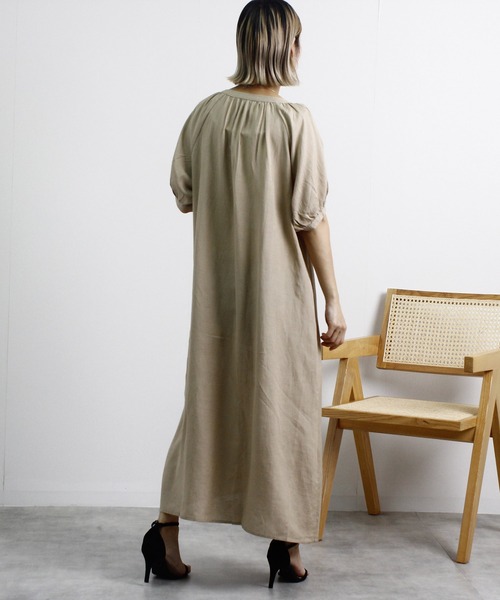 Fizz(フィズ)の「【Fizz/フィズ】 綿麻ミックス ボリューム袖ワンピース(ワンピース・レディース・グレイッシュベージュ/チャコール/ライトカーキ/ベージュ・M)」の10枚目の写真