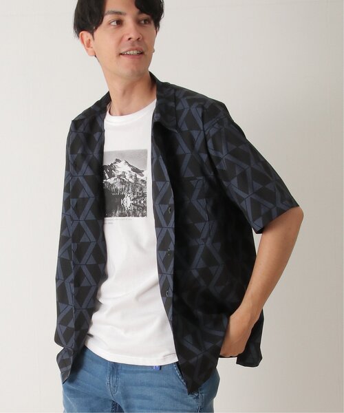 ikka(イッカ)の「幾何学プリントシャツ(シャツ/ブラウス・メンズ・ネイビー/ベージュ・S/M/L/XL)」の3枚目の写真