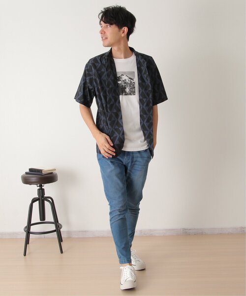 ikka(イッカ)の「幾何学プリントシャツ(シャツ/ブラウス・メンズ・ネイビー/ベージュ・S/M/L/XL)」の4枚目の写真