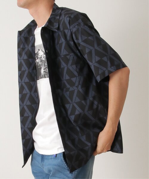 ikka(イッカ)の「幾何学プリントシャツ(シャツ/ブラウス・メンズ・ネイビー/ベージュ・S/M/L/XL)」の5枚目の写真