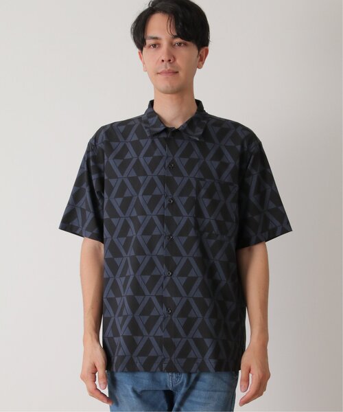 ikka(イッカ)の「幾何学プリントシャツ(シャツ/ブラウス・メンズ・ネイビー/ベージュ・S/M/L/XL)」の14枚目の写真