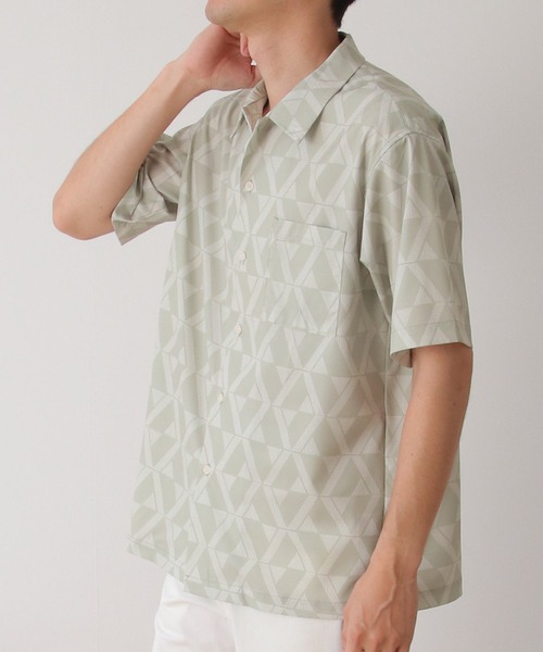 ikka(イッカ)の「幾何学プリントシャツ(シャツ/ブラウス・メンズ・ネイビー/ベージュ・S/M/L/XL)」の1枚目の写真