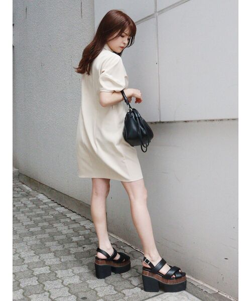 MURUA（ムルーア）の「ランタンスリーブミニワンピース（ワンピース・レディース・アイボリー/ブラウン・FREE）」の12枚目の写真