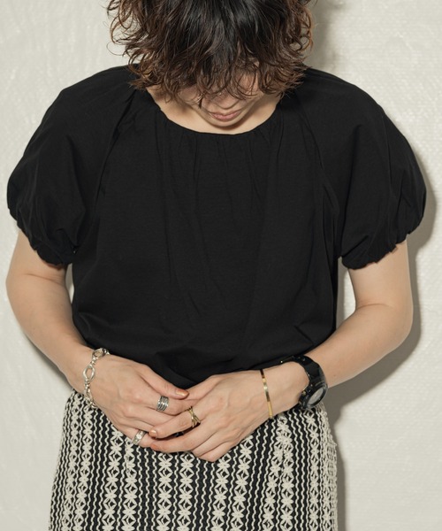 ottilie(オティーリエ)の「toricot toricot ギャザーフレンチプルオーバー ★(Tシャツ/カットソー・レディース・ブルー/ピンク/オフホワイト/チャコール/グリーン/ブラック・FREE)」の2枚目の写真