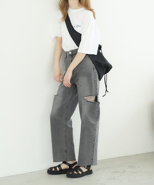 IROHANI（イロハニ）の「ダメージカットデニムパンツ（デニムパンツ・レディース・ライトブルー/グレー・FREE）」の3枚目の写真