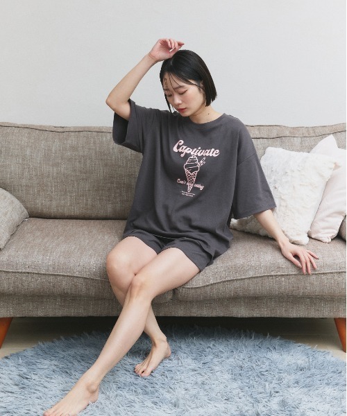 ad thie(アドティエ)の「ルームウエア セットアップ(SS)(ルームウェア/パジャマ・レディース・チャコールグレー×ブラック/オフホワイト/アイボリー系/ベージュ系/ピンク/杢グレー/ピンク系/チャコール/ブラック/ブラウン/チャコールグレー/アイボリー系2/グレー系2/ベージュ系2/ピンク系2/ブラック×ブラック/グレー系その他・FREE/LL)」の4枚目の写真