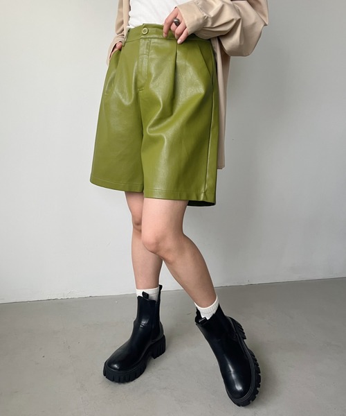 CLEA(クレア)の「PUタックハーフパンツ(その他パンツ・レディース・ブラック/ベージュ/オリーブ・M/L)」の1枚目の写真