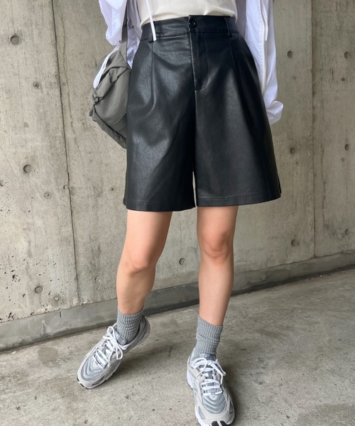 CLEA(クレア)の「PUタックハーフパンツ(その他パンツ・レディース・ブラック/ベージュ/オリーブ・M/L)」の10枚目の写真