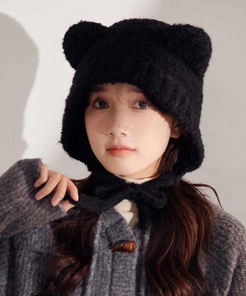 ALTROSE(アルトローズ)の「ニット帽 くまみみ フラップ付フード ボンネット風(ニットキャップ/ビーニー・レディース・ブラック/ホワイト・FREE)」の10枚目の写真
