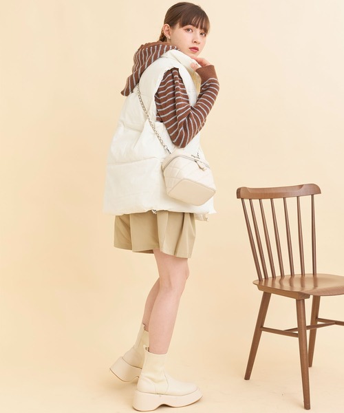 Voyage titty&Co.PETIT（ボヤージュティティアンドコープチ）の「【 Voyage titty&Co.】ノースリーブダウンジャケット（ダウンジャケット/コート・レディース・ホワイト/ブラック・FREE）」の15枚目の写真