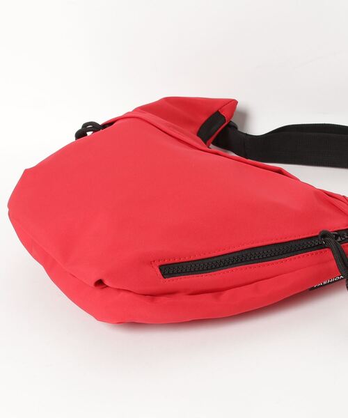 gossip！ロサンゼルス（ゴシップロサンゼルス）の「ナイロンオーバーオール　トートバッグ（ショルダーバッグ・レディース・レッド/ベージュ/ホワイト/ブラック・FREE）」の6枚目の写真