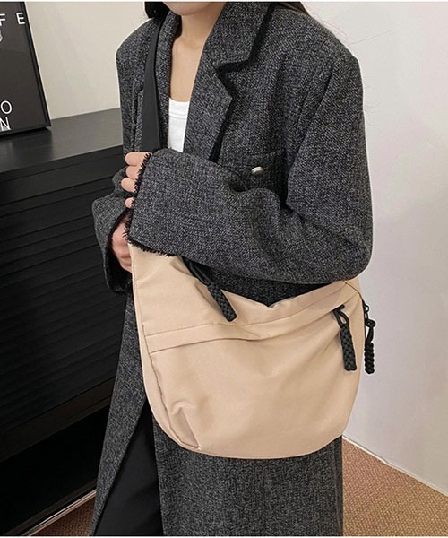 gossip！ロサンゼルス（ゴシップロサンゼルス）の「ナイロンオーバーオール　トートバッグ（ショルダーバッグ・レディース・レッド/ベージュ/ホワイト/ブラック・FREE）」の3枚目の写真