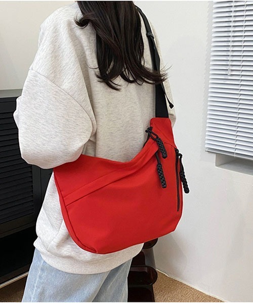 gossip！ロサンゼルス（ゴシップロサンゼルス）の「ナイロンオーバーオール　トートバッグ（ショルダーバッグ・レディース・レッド/ベージュ/ホワイト/ブラック・FREE）」の4枚目の写真