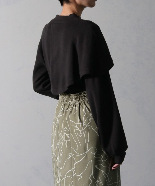 &g'aime(アンジェム)の「【&g’aime】ハーフケーププルオーバーニットトップス(ニット/セーター・レディース・ブラック/チャコールグレー/グレイッシュベージュ・FREE)」の4枚目の写真