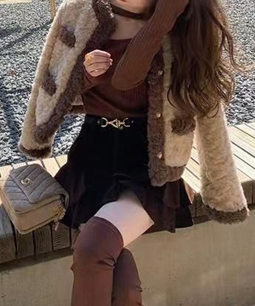 Primazel（プリマゼル）の「フェイクファーコートジャケット（その他アウター・レディース・ベージュ・M）」の2枚目の写真