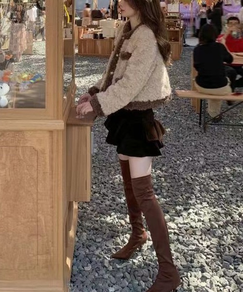 Primazel（プリマゼル）の「フェイクファーコートジャケット（その他アウター・レディース・ベージュ・M）」の9枚目の写真