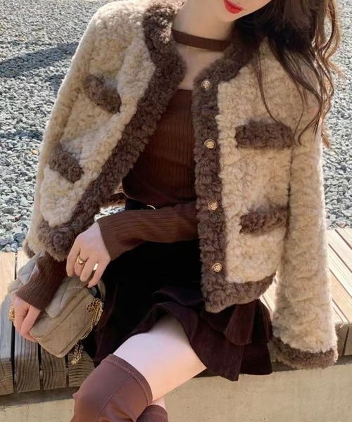 Primazel（プリマゼル）の「フェイクファーコートジャケット（その他アウター・レディース・ベージュ・M）」の11枚目の写真