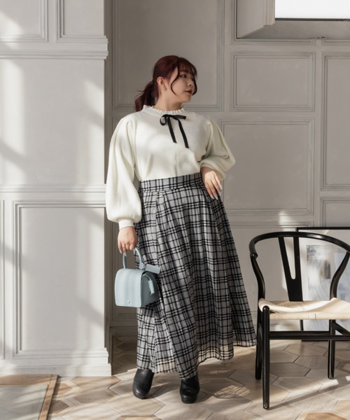 CLETTE(クレット)の「リボン付きフリルニット(ニット/セーター・レディース・ブラック/オフホワイト/グレー・LL/3L/4L)」の4枚目の写真