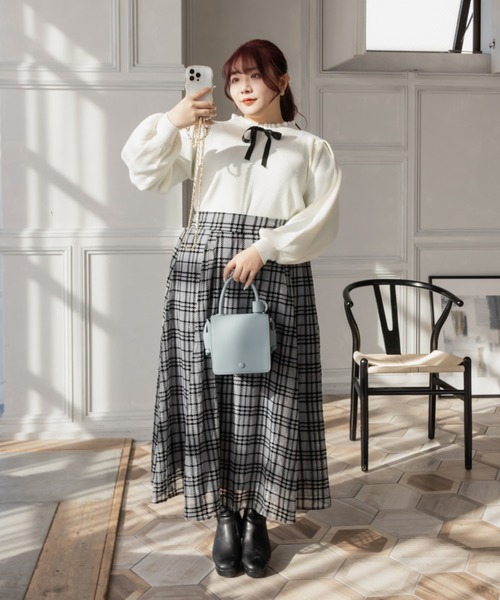 CLETTE(クレット)の「リボン付きフリルニット(ニット/セーター・レディース・ブラック/オフホワイト/グレー・LL/3L/4L)」の8枚目の写真