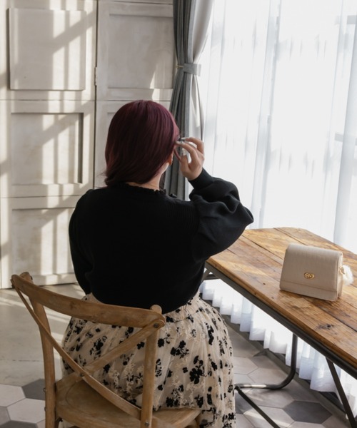 CLETTE(クレット)の「リボン付きフリルニット(ニット/セーター・レディース・ブラック/オフホワイト/グレー・LL/3L/4L)」の11枚目の写真