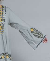 CIAOPANIC TYPY（チャオパニックティピー）の「【india】Vネック刺繍