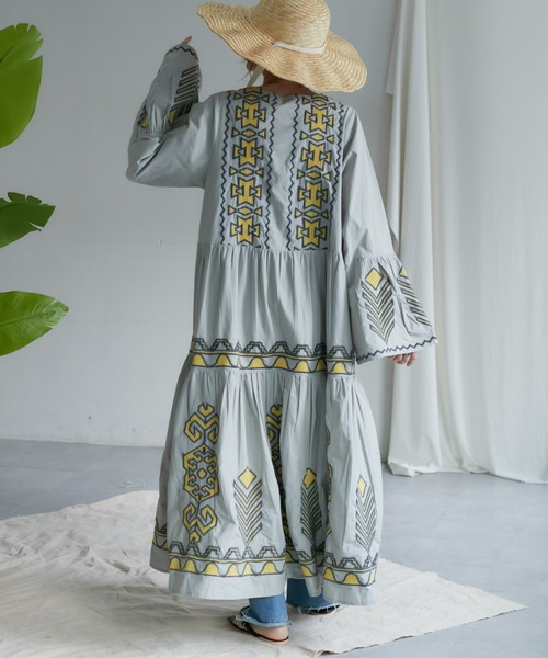 CIAOPANIC TYPY（チャオパニックティピー）の「【india】Vネック刺繍