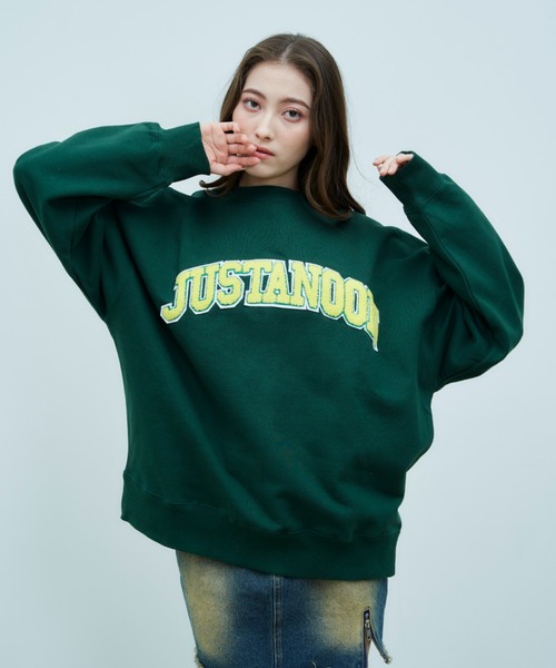 JUST A NOON（ジャストアヌーン）の「EMBROIDERY LOGO SWEAT（スウェット・レディース・グリーン/チャコールグレー・MEDIUM/X-LARGE）」の3枚目の写真