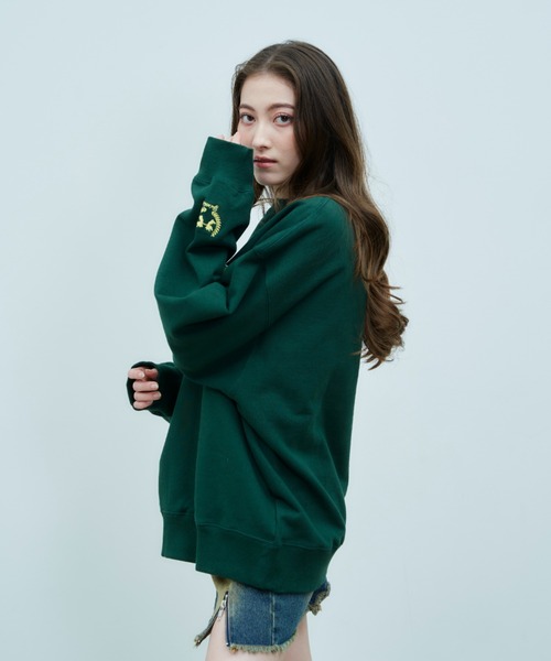 JUST A NOON（ジャストアヌーン）の「EMBROIDERY LOGO SWEAT（スウェット・レディース・グリーン/チャコールグレー・MEDIUM/X-LARGE）」の7枚目の写真