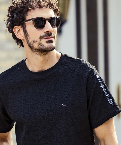 【セール】1PIU1UGUALE3 RELAX(ウノピゥウノウグァーレトレ リラックス)クレープニットロゴ半袖Tシャツ（Tシャツ/カットソー）｜1PIU1UGUALE3 RELAX （ウノピゥウノウグァーレトレ リラックス）