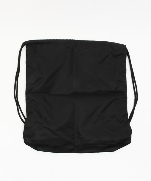IKUMI（イクミ）の「ナップサック（バックパック/リュック・レディース・ホワイト/ブラック・ﾌﾘ-）」の3枚目の写真