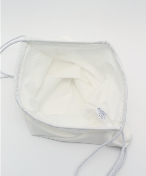 IKUMI（イクミ）の「ナップサック（バックパック/リュック・レディース・ホワイト/ブラック・ﾌﾘ-）」の9枚目の写真