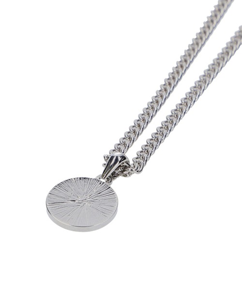 X-girl(エックスガール)の「CIRCLE LOGO CHARM NECKLACE(ネックレス・レディース・シルバー/ゴールド・ONE SIZE)」の11枚目の写真