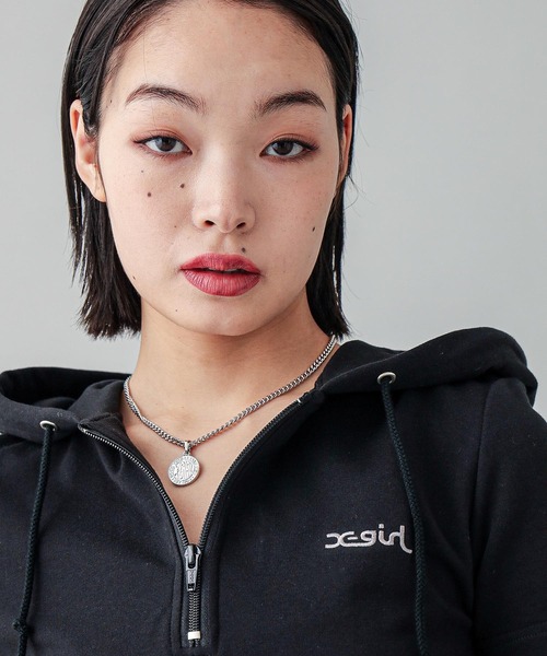 X-girl(エックスガール)の「CIRCLE LOGO CHARM NECKLACE(ネックレス・レディース・シルバー/ゴールド・ONE SIZE)」の13枚目の写真