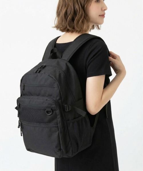 CONVERSE（コンバース）の「CONVERSE　ROUND BIG BACK PACK（バックパック/リュック・レディース・ホワイト/ブラック・FREE）」の2枚目の写真