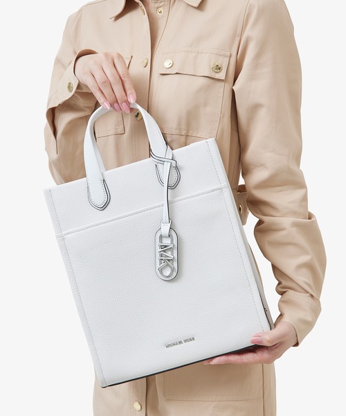 sale!＊MICHAEL KORS＊GIGI 縦型トート・2way・ホワイト＊ MICHAEL KORS（マイケルコース）の「GIGI トート ミディアム（トート